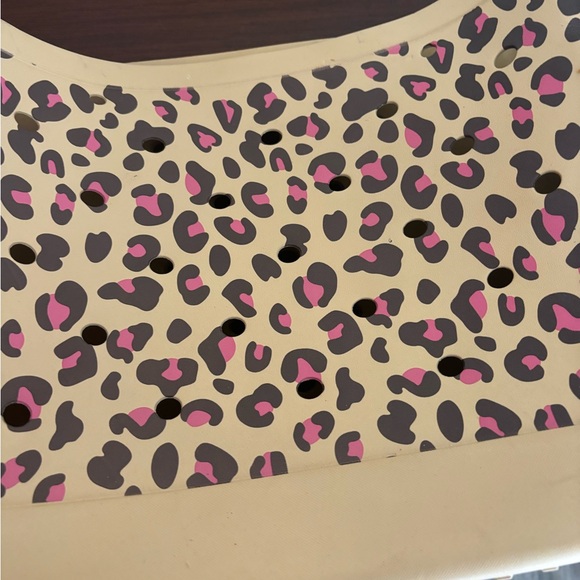 Leopard bag with no straps - Picture 1 of 3